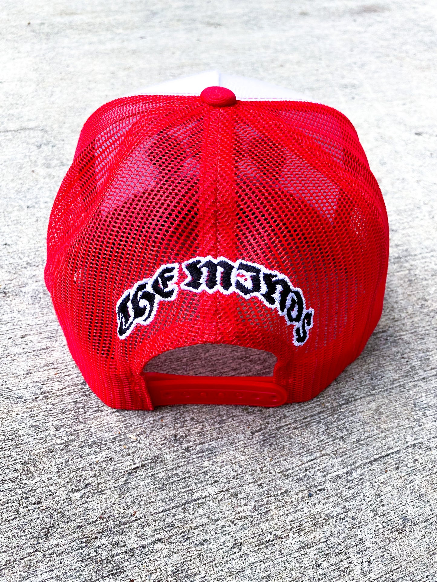 ‘SKULLZ’ Trucker